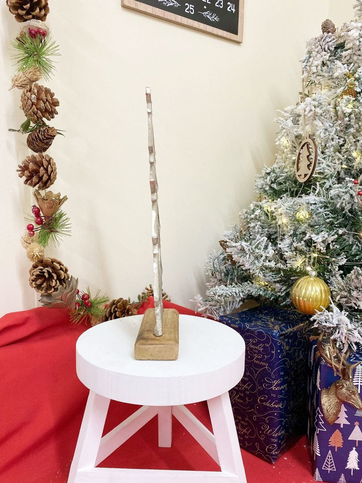 S0671124151 - Silver Christmas Tree & Stars On Wooden Base - Coa Living