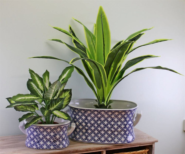 S0671124805 - Set of 2 Ceramic Footbath Planters, Vintage Blue & White Geometric Design - Coa Living