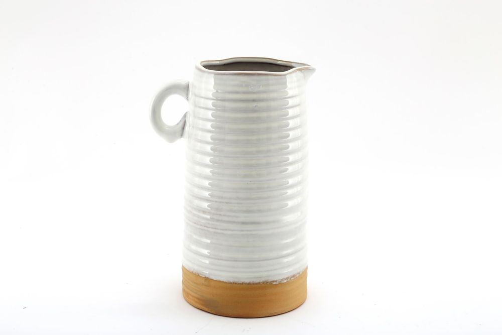 S0671145505 - Ribbed Jug - Coa Living