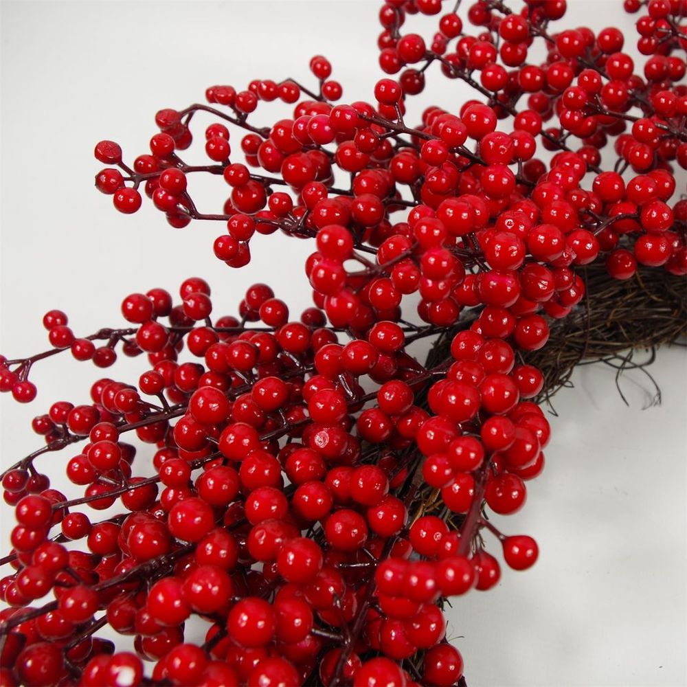 S0671382074 - 60cm (24 inches) Extra Large Luxury Christmas Red Berry Wreath - Coa Living