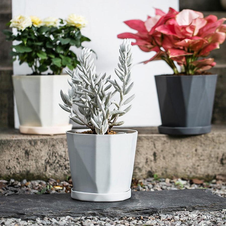 14:29#B 17 x 17 x 16 cm - Kantet Angular Flowerpot Planters with Tray - Coa Living