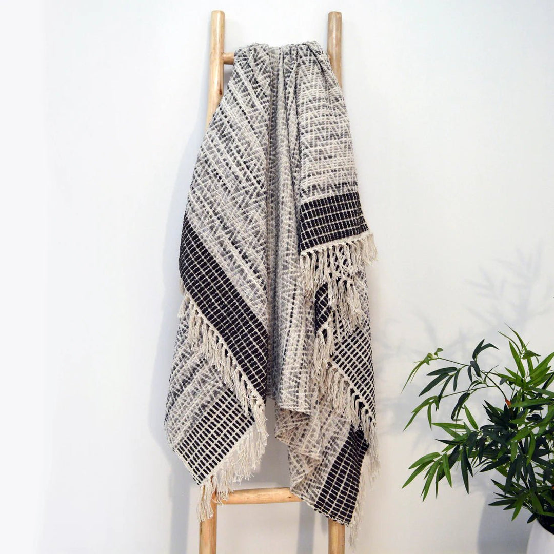 ARIZONATHROWSMALLDKGREY - Arizona Zig Zag Heavyweight Herringbone Throw - Coa Living