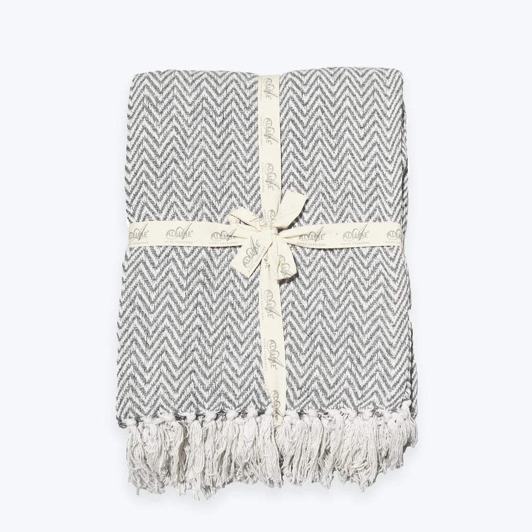 AUDLEYTHROWGREY/NATURAL - Audley Chevron Throw - Coa Living